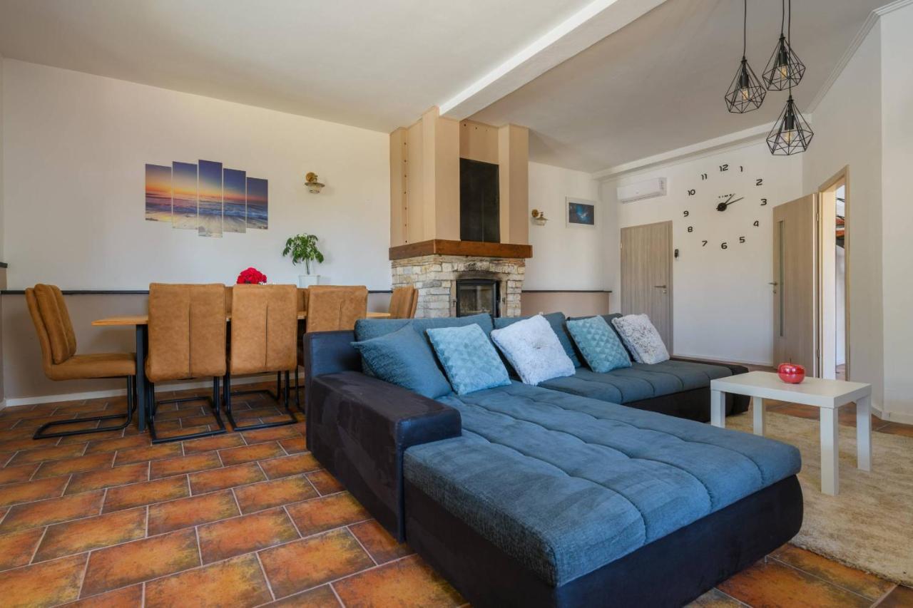 Holiday House Boky Vodnjan Buitenkant foto