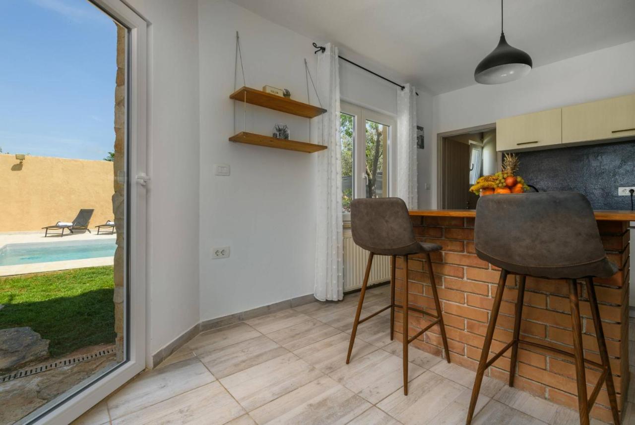 Holiday House Boky Vodnjan Buitenkant foto