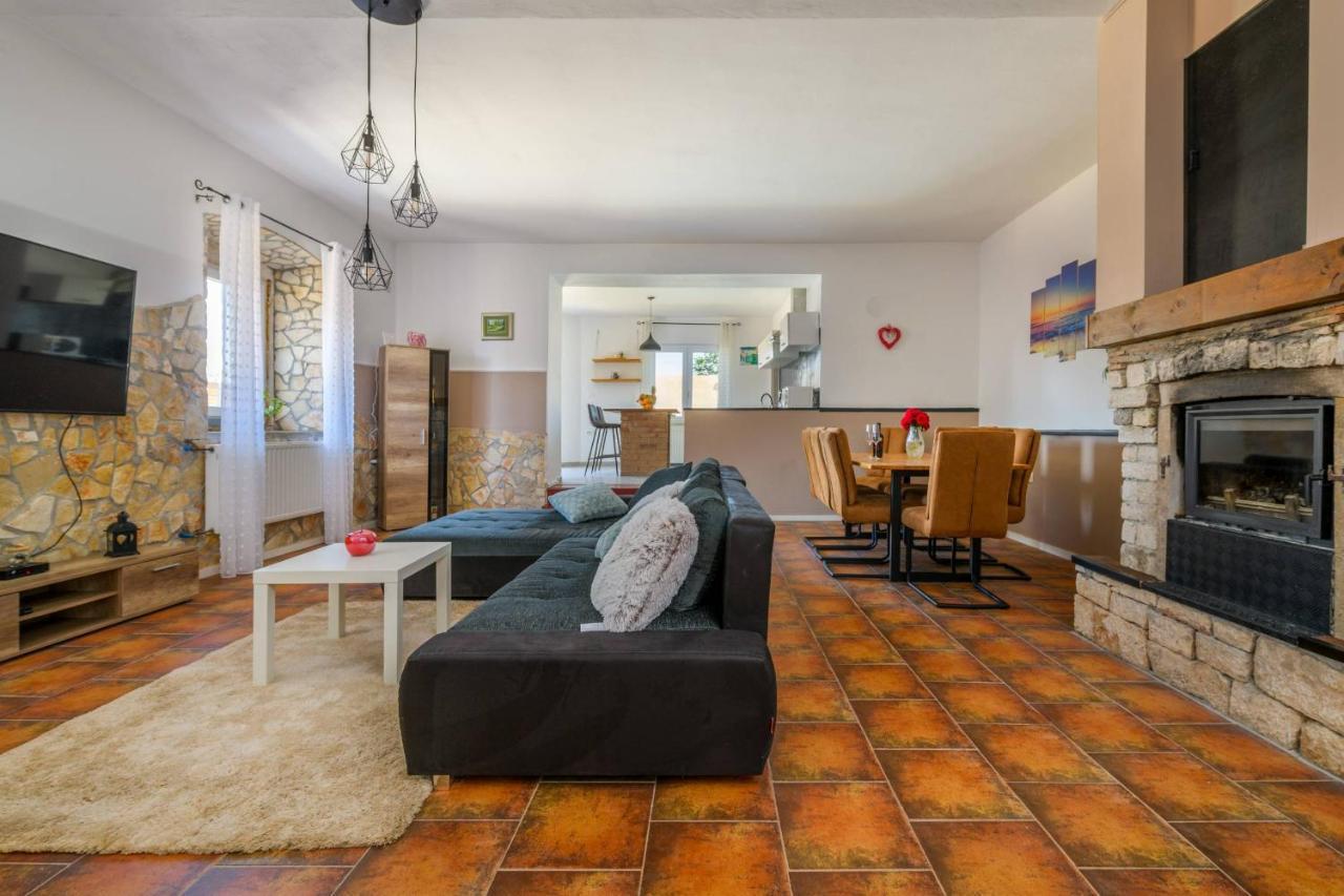 Holiday House Boky Vodnjan Buitenkant foto